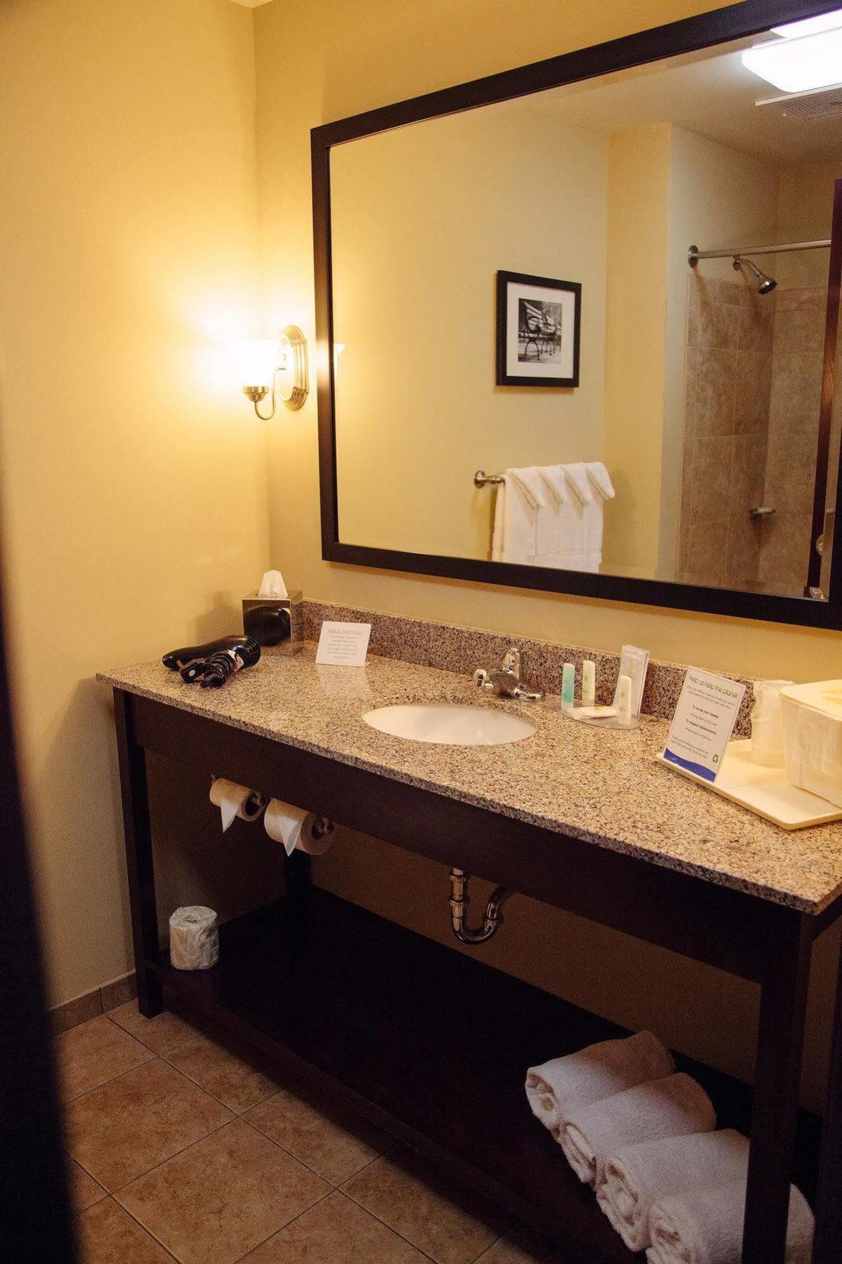 Comfort Inn & Suites Tunkhannock Ngoại thất bức ảnh